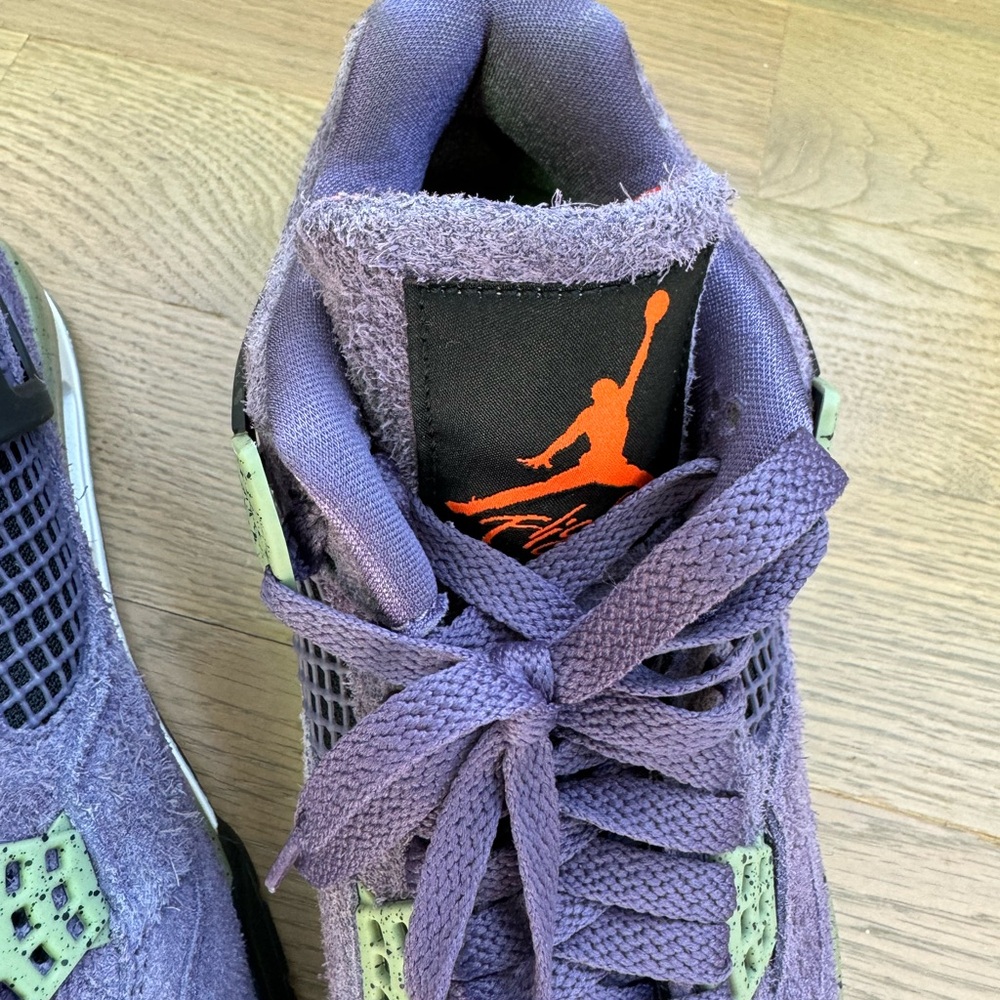 Pre owned 2022 Wmns Air Jordan 4 Retro 'Canyon Purple - Picture 8 of 9